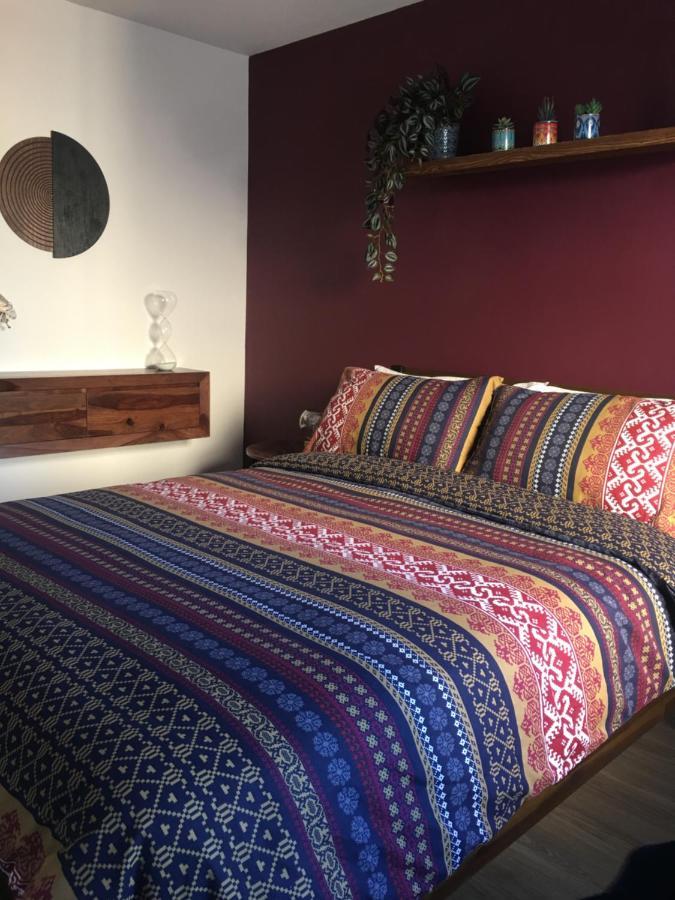 Comfortable Rooms With Live In Host, Walking Distance To The High St & More Glastonbury Exterior foto